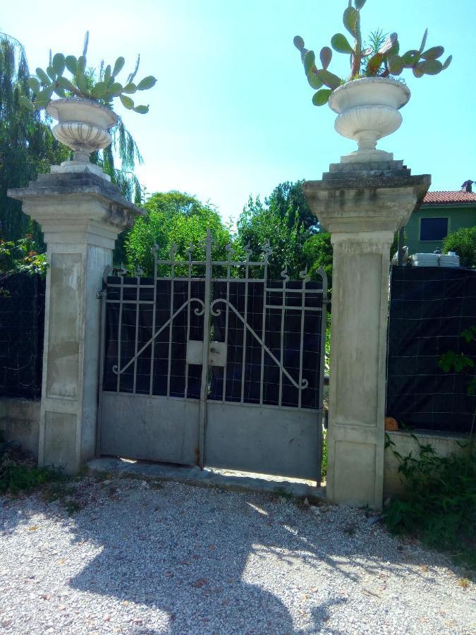 Villa Fiorita Монфальконе Экстерьер фото