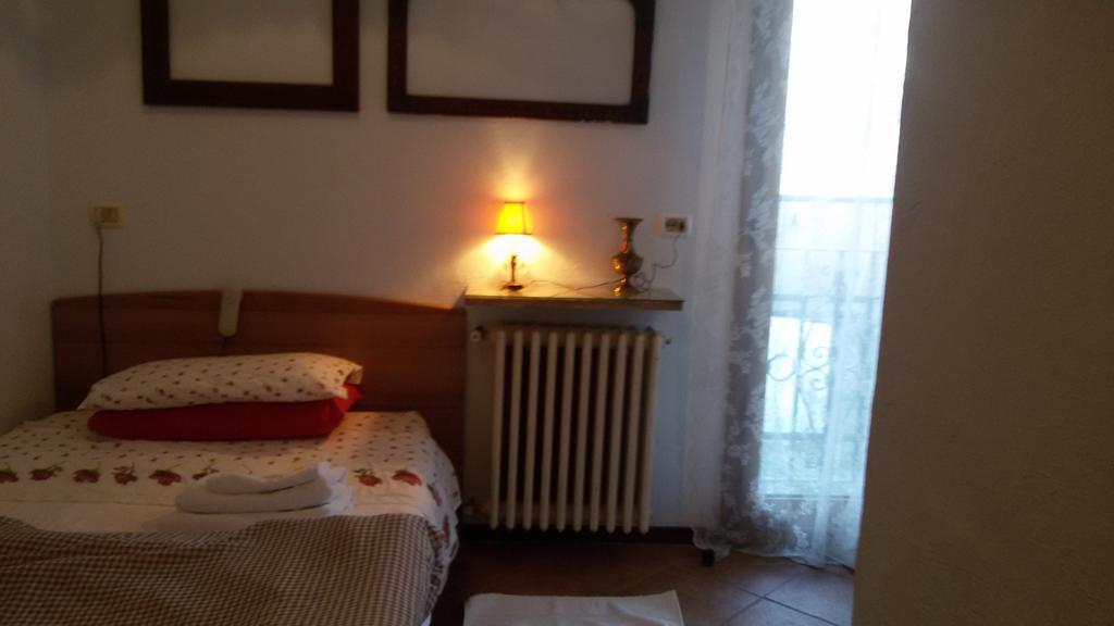 Villa Fiorita Монфальконе Номер фото